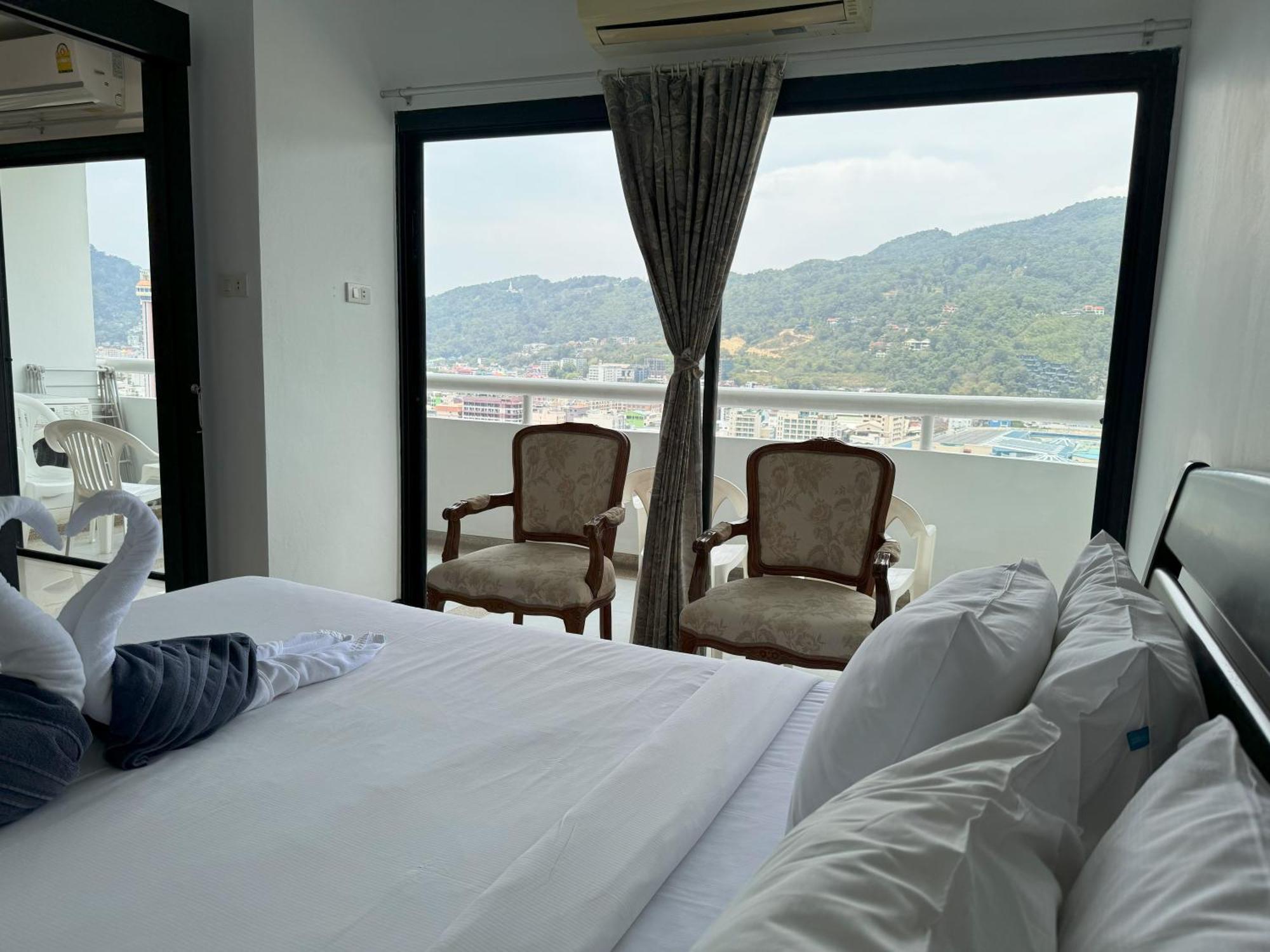 Patong Tower Apartment By Lofty Exterior foto